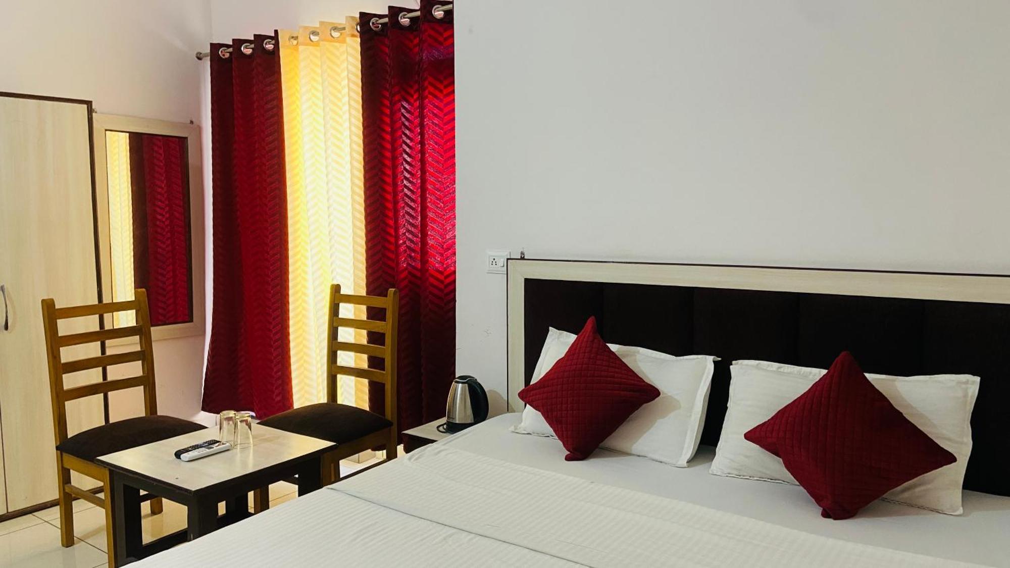 Hotel Heartwood City Corbett รามนาการ์ ภายนอก รูปภาพ